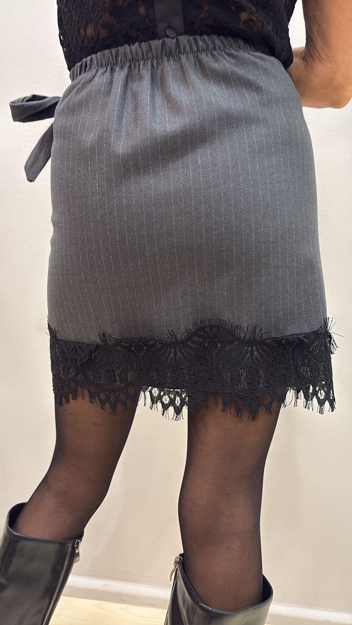 Gonna pareo con bordo pizzo E 7361