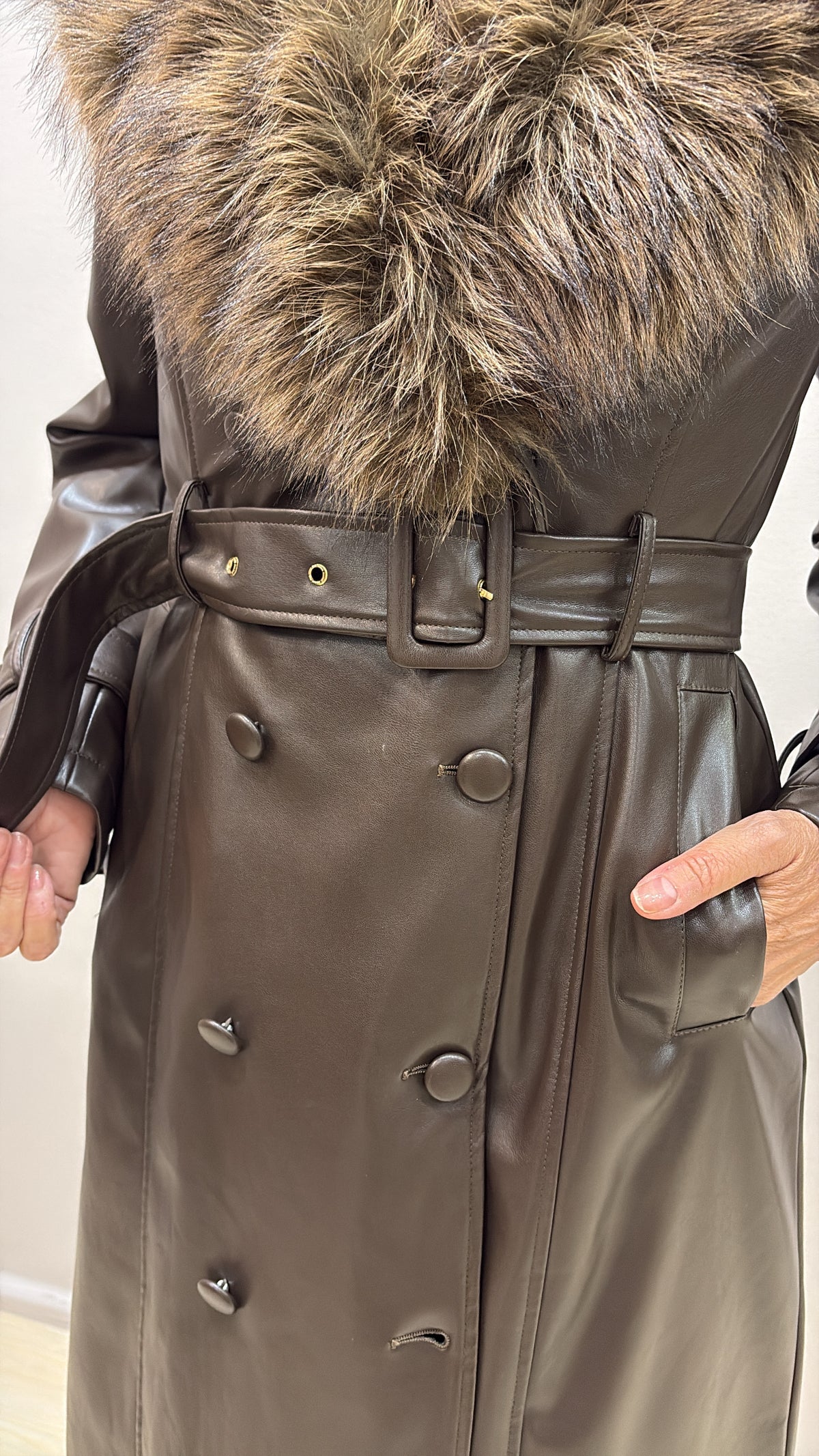 Trench ecopelle con collo in pelo Artigli  E 5749