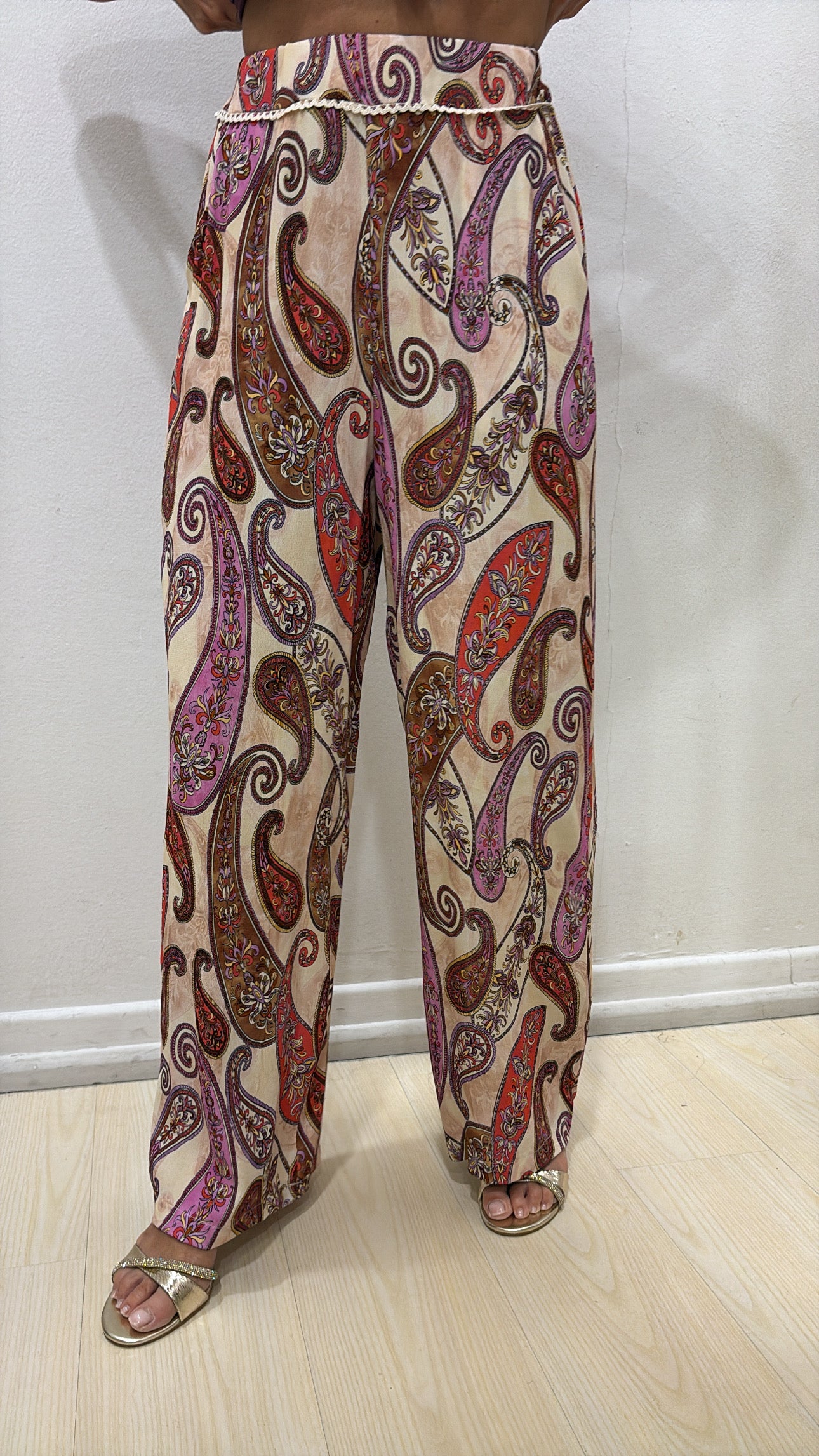 Pantalone con profilo macrame beige