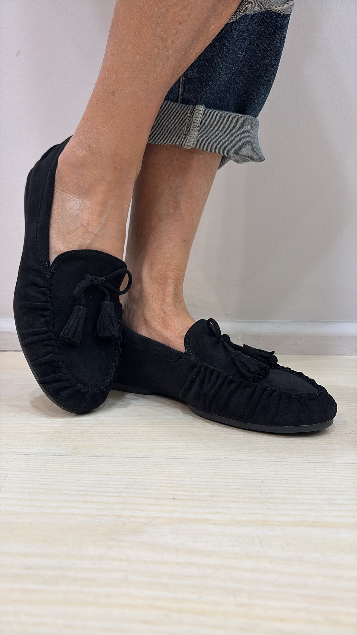 Mocassino con nappine E26