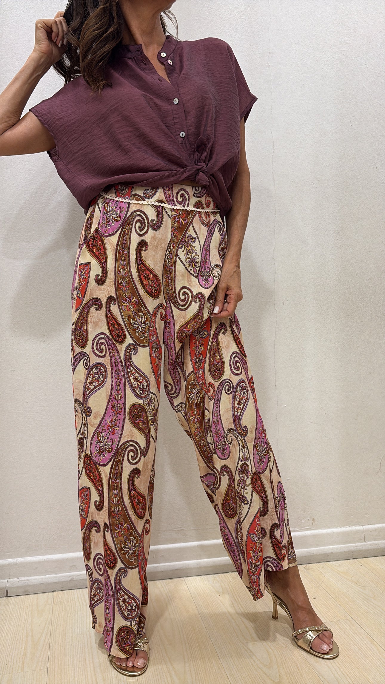 Pantalone con profilo macrame beige