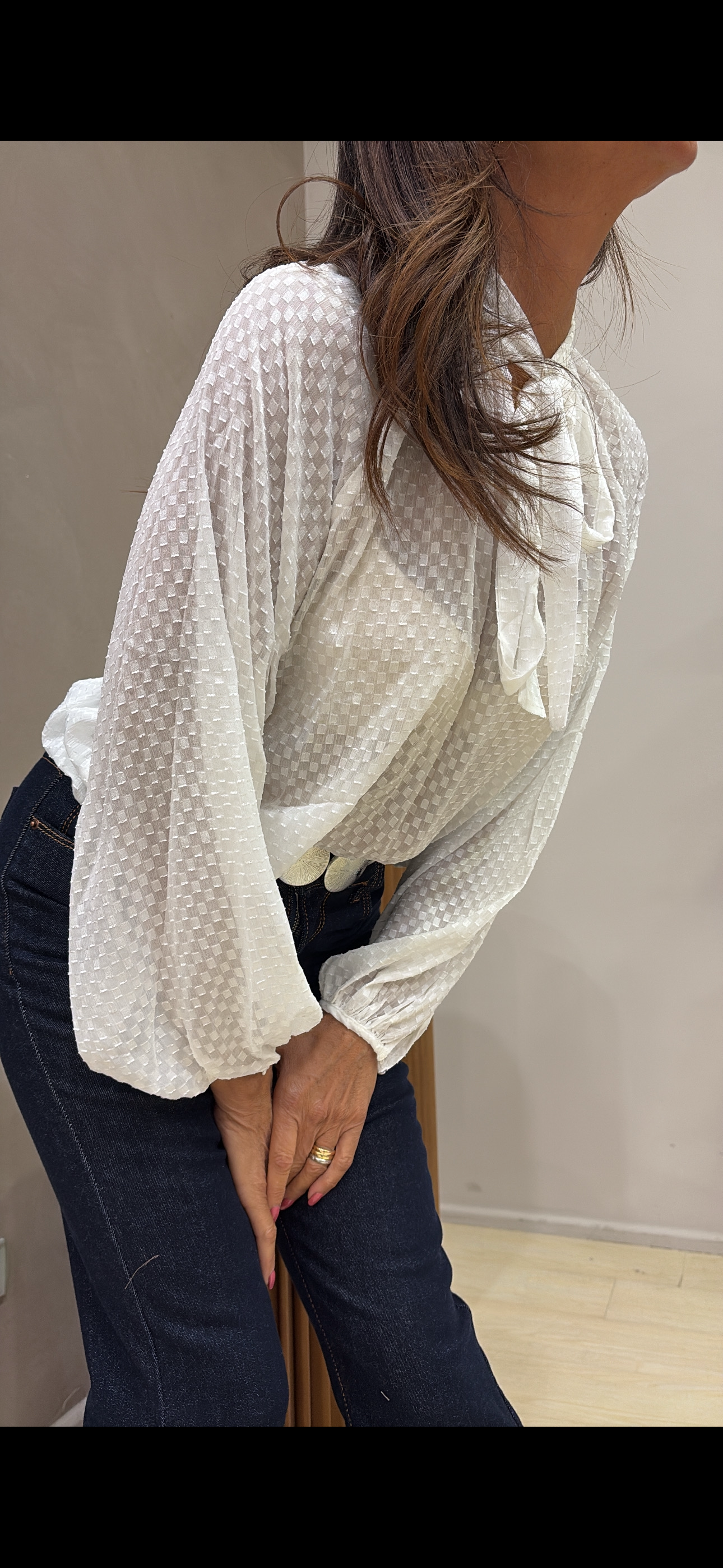 Blusa con fiocco MB