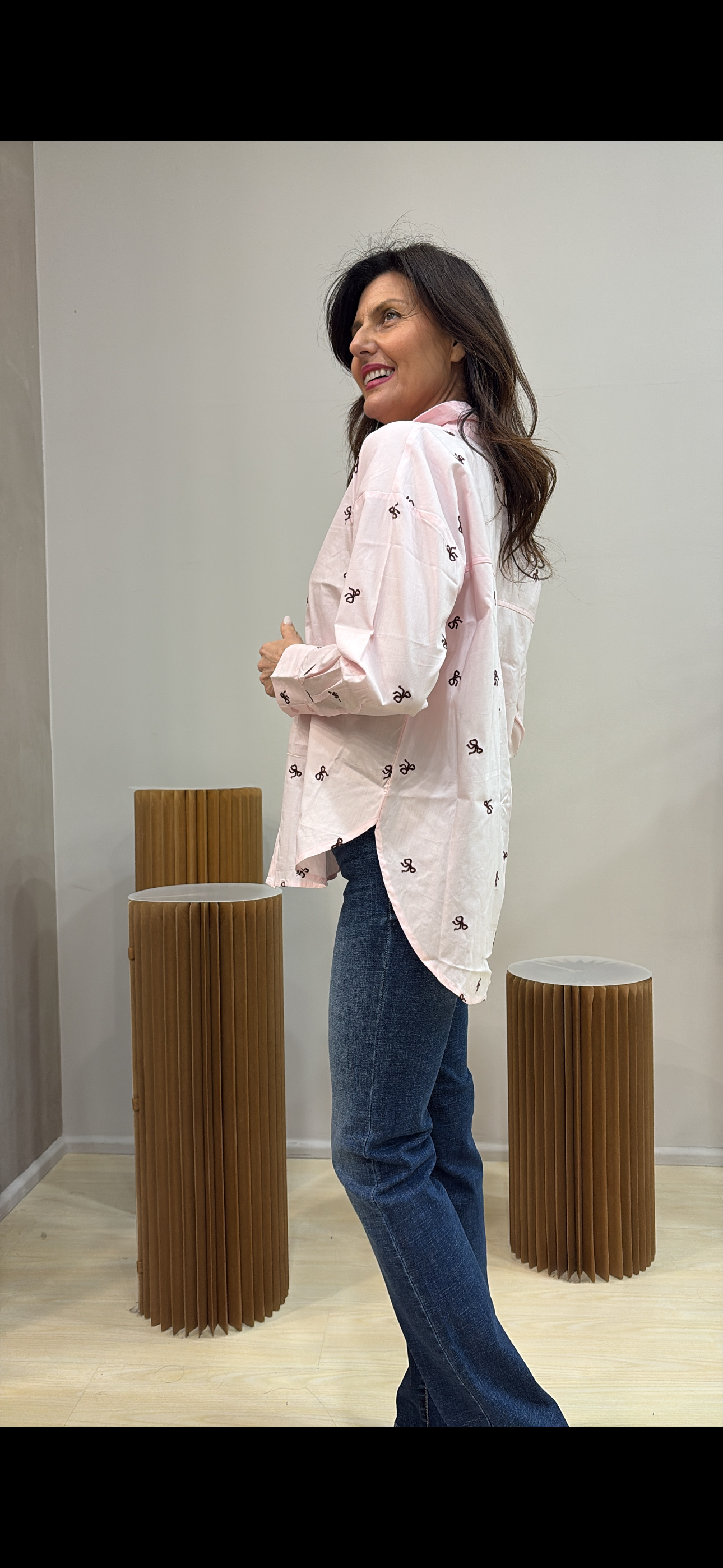 Camicia Nelly ricamo fiocchi