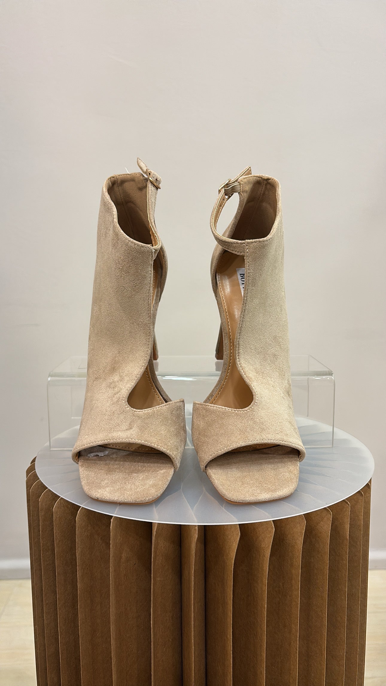 Open toe scamosciato