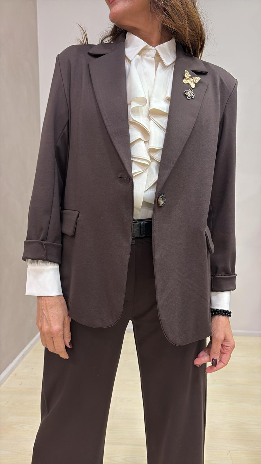 Blazer KIKISIX Punto Milano – Sartorialità con un Tocco Glam