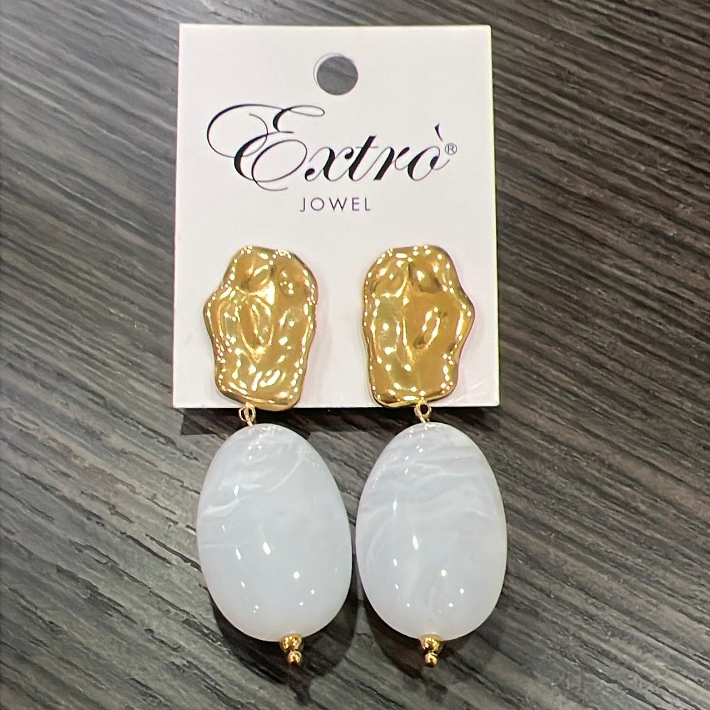 Orecchino oro con pietra bianca